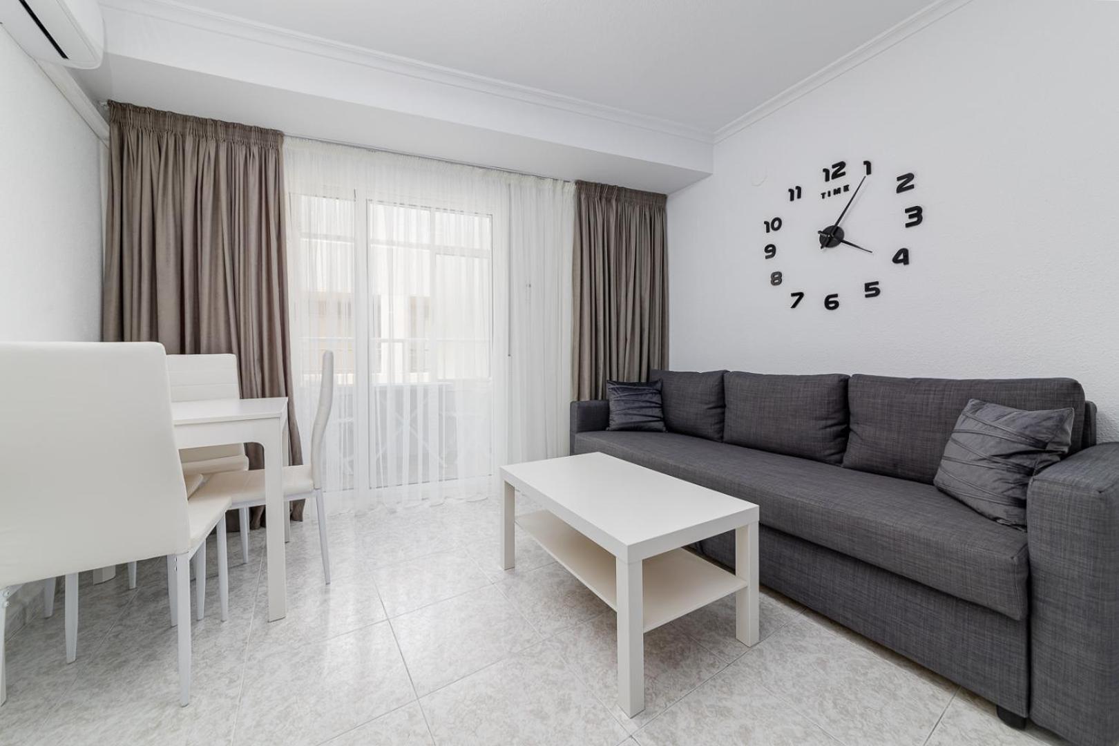Calle Concordia 86, Two Bedroom Apartment, Up To 6 Guests, Near Del Cura Beach,Supermarket Mercadona And Central Bus Station 또레비에하 외부 사진