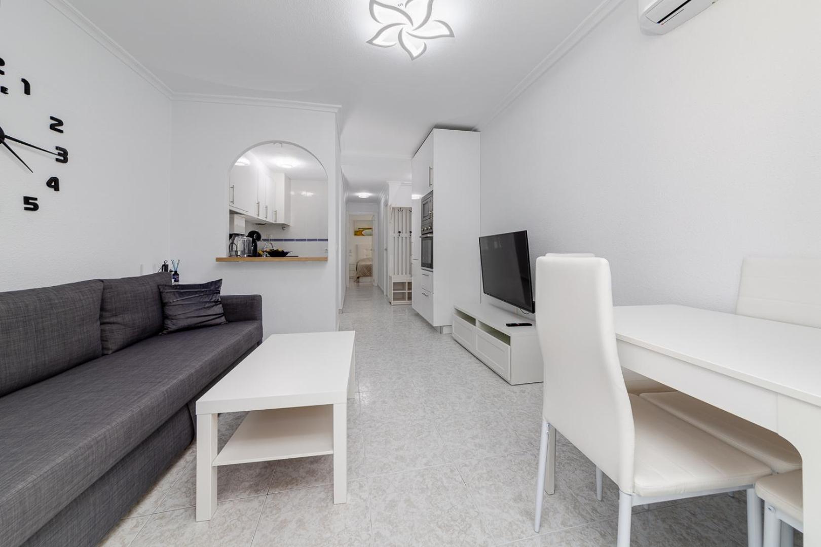 Calle Concordia 86, Two Bedroom Apartment, Up To 6 Guests, Near Del Cura Beach,Supermarket Mercadona And Central Bus Station 또레비에하 외부 사진